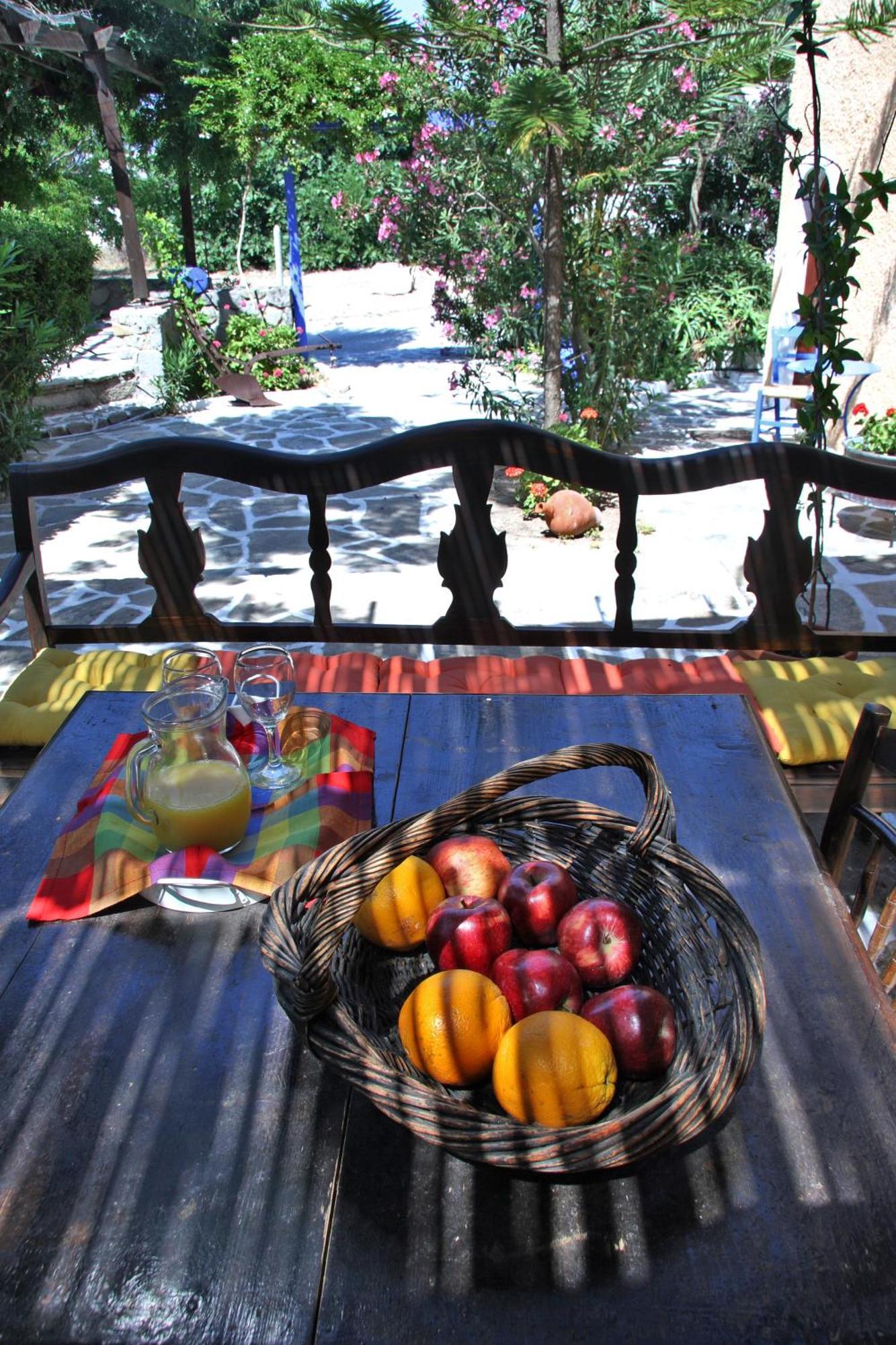Vagia Traditional, Aegina Island Kültér fotó