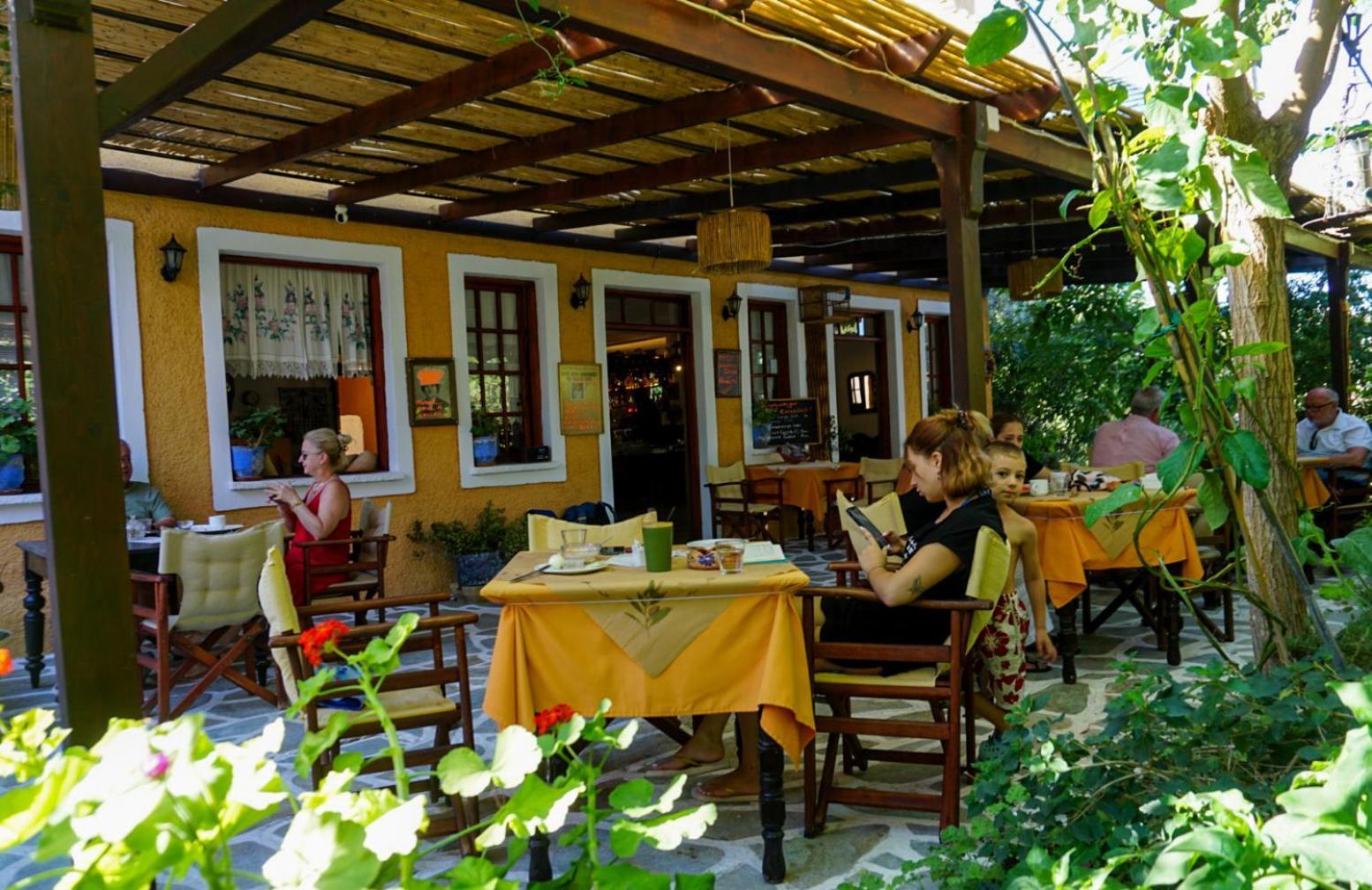 Vagia Traditional, Aegina Island Kültér fotó
